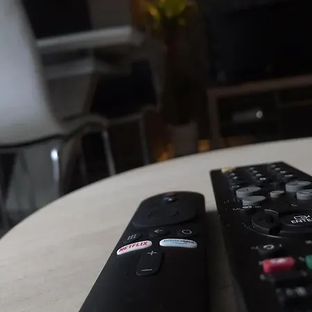 D&b
